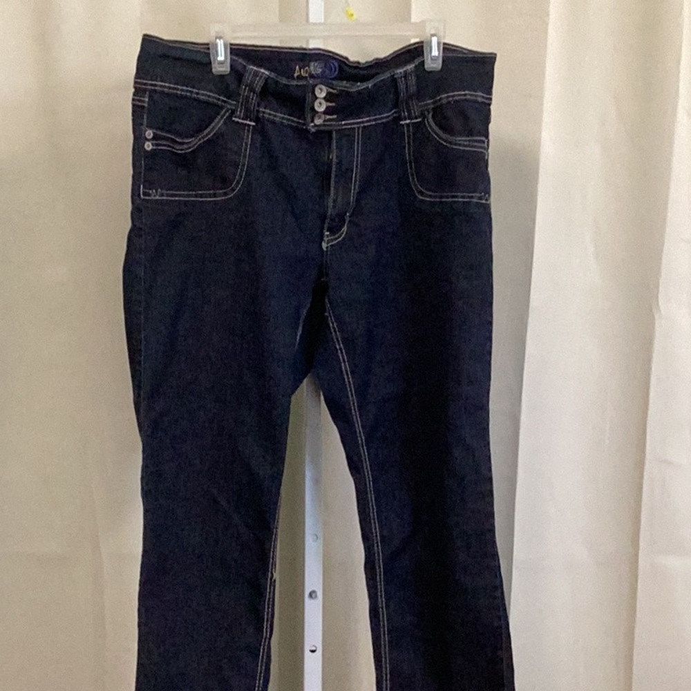 Angel Jeans boyfriend cut